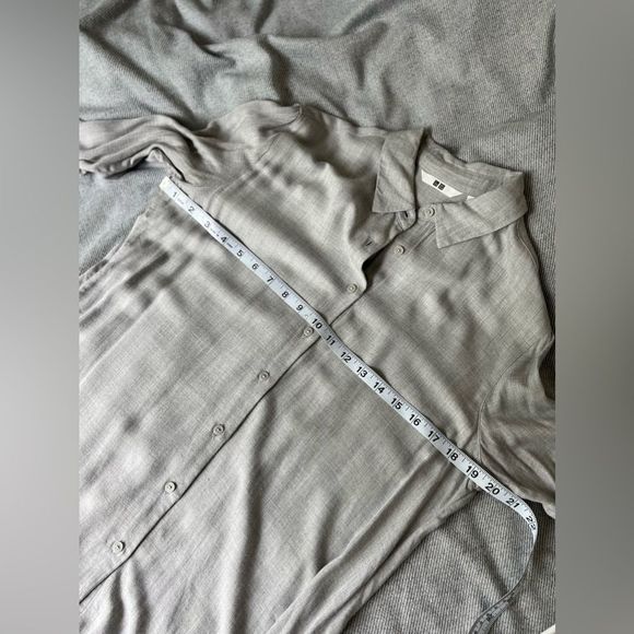 Uniqlo Super Soft, Gray Button Down Shirt - Picture 10 of 12